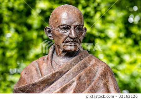 ghandi statue in london ghandi statue in london 32562126