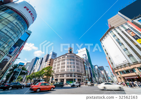 "Tokyo Metropolitan Government" Ginza 4-chome intersection "Tokyo Metropolitan Government" Ginza 4-chome intersection 32562163