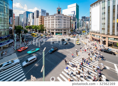 "Tokyo Metropolitan Government" Ginza 4-chome intersection "Tokyo Metropolitan Government" Ginza 4-chome intersection 32562169