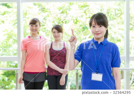 Sports gym instructor image Sports gym instructor image 32564295