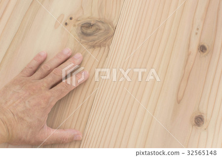 男人的手觸摸板 32565148