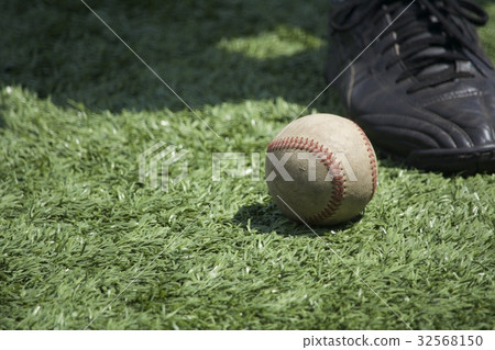 High School Baseball White Ball 32568150