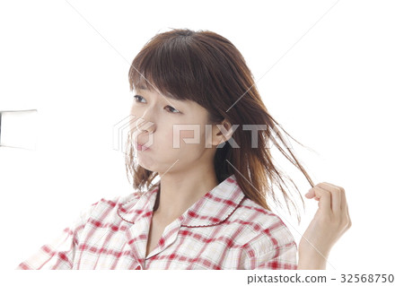 一個女人修好了 一個女人修好了 32568750