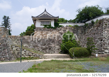 石垣和岡山城堡的槳 石垣和岡山城堡的槳 32570299