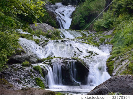 橫谷谷設置神秘隱藏的瀑布 32570564