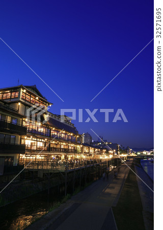 鴨川冰箱地板 鴨川冰箱地板 32571695