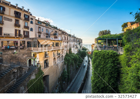 Streets of Sorrento, resort in the Bay of Naples 32573427