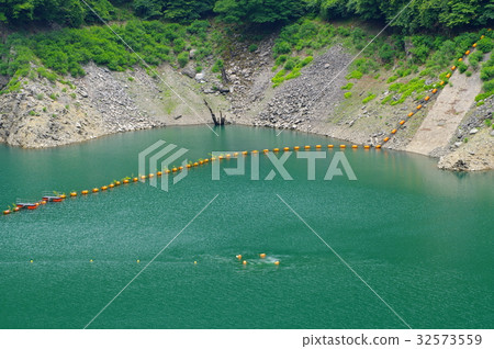 Level of Lake Chichibu Limiting water intake Late July 2017 Temperate trees exposed floating a Level of Lake Chichibu Limiting water intake Late July 2017 Temperate trees exposed floating a 32573559