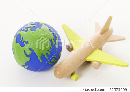 航空旅行出差旅行出國客機白背車 航空旅行出差旅行出國客機白背車 32573909