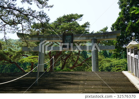 函館八幡宮的鳥居 - 從樓梯看 32576370