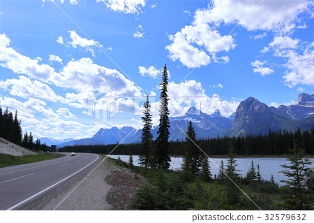 加拿大落基山脈,賈斯珀國家公園 加拿大落基山脈,賈斯珀國家公園 32579632