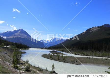 Canadian Rockies, Jasper National Park 32579635