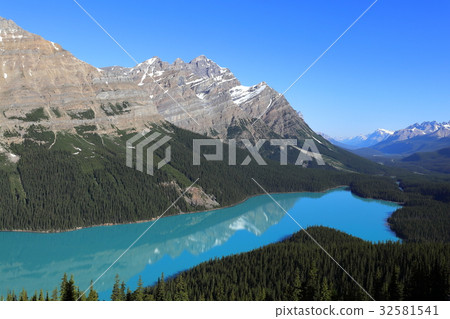 Canadian Rockies, Banff National Park, Peyto Lake Canadian Rockies, Banff National Park, Peyto Lake 32581541