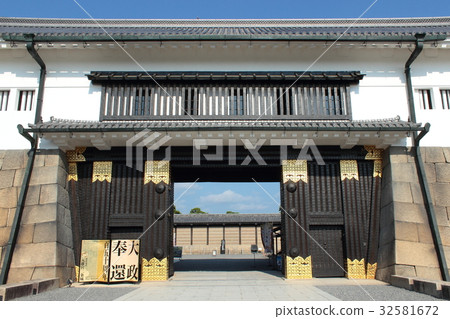 Kyoto Nijo Castle East Gate Kyoto Nijo Castle East Gate 32581672