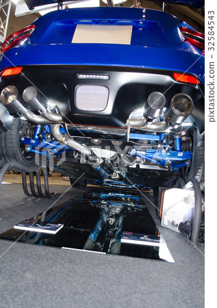 Custom car (under floor) Custom car (under floor) 32584543