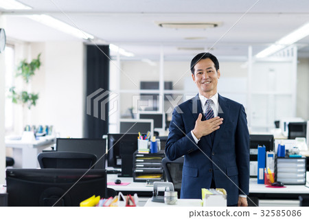 Businessman         32585086