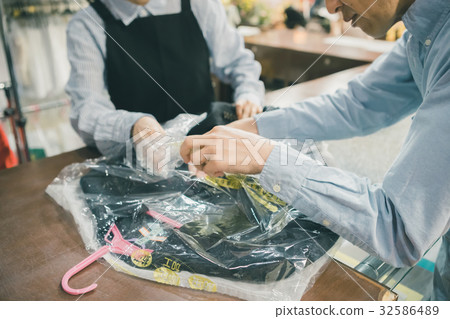 cleaning, shop, salesperson 32586489