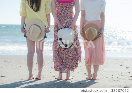 Women's trip South Island Resort women 3 people 32587052