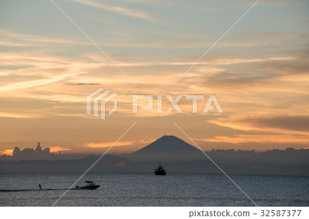 富士山從裡面看 32587377