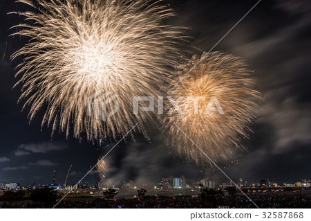 Adachi City Fireworks Festival 2017 32587868
