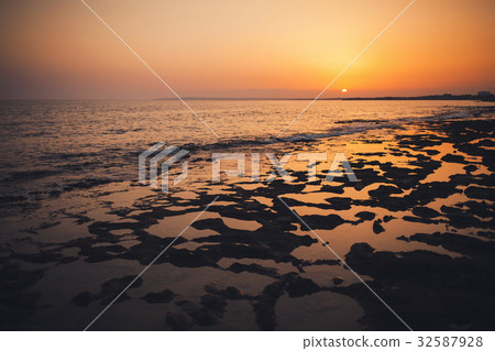 Sunset over sea Sunset over sea 32587928