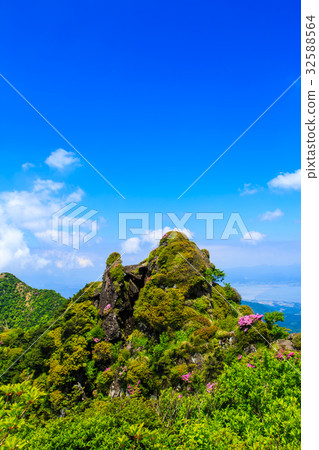 The peak of Unzen Tateiwa Miyama Kirishima The peak of Unzen Tateiwa Miyama Kirishima 32588564