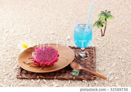 One cup of dragon fruit de ♪ Beach version 32589730