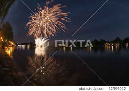 Fireworks on the river, Sesto Calende Fireworks on the river, Sesto Calende 32594012