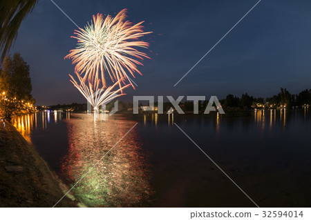 Fireworks on the river, Sesto Calende Fireworks on the river, Sesto Calende 32594014