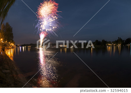 Fireworks on the river, Sesto Calende Fireworks on the river, Sesto Calende 32594015