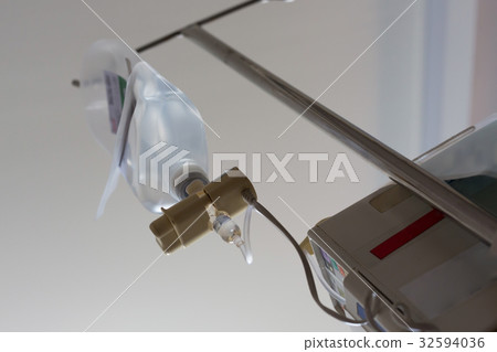 automatic Infusion IV drip saline solution machine 32594036
