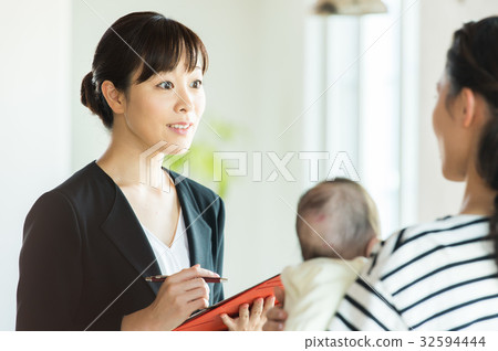 Image of child rearing consultation Image of child rearing consultation 32594444