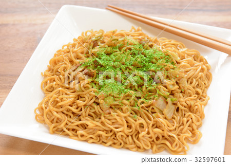 Delicious sauce yakisoba Delicious sauce yakisoba 32597601