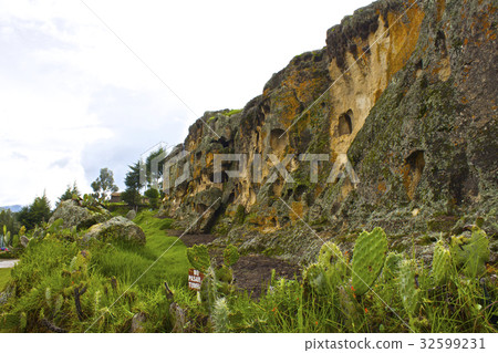 [Peru] Pentanas de Otusko (Window of Otusko) 32599231