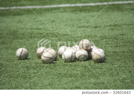 High School Baseball White Ball High School Baseball White Ball 32601683