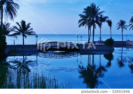 Seascape, sea dawn, beach in central Thailand Seascape, sea dawn, beach in central Thailand 32601846