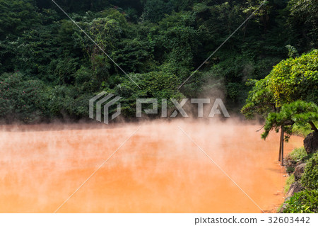 Blood pond hell in Beppu city Blood pond hell in Beppu city 32603442