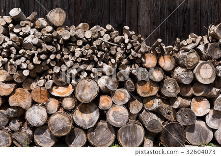 Stacked wood pine timber 32604073