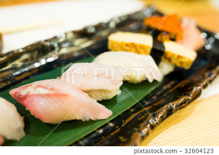 Sushi Sushi 32604123
