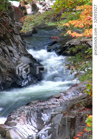 Nakatsugawa Valley (Inawashiro-cho, Kitashiobara village) 32605027