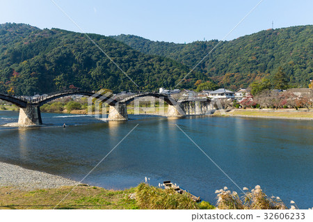 Traditional Kintai bridge 32606233
