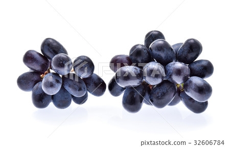 Black grapes isolated on white background Black grapes isolated on white background 32606784