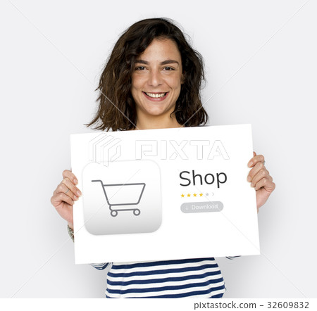 Online Shopping Store Order Concept Online Shopping Store Order Concept 32609832