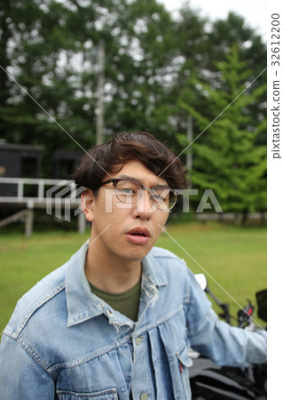 Male motorcycle 32612200