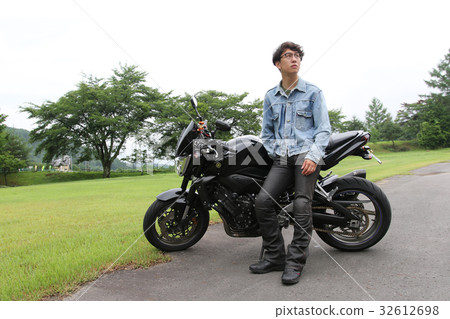 Male motorcycle 32612698