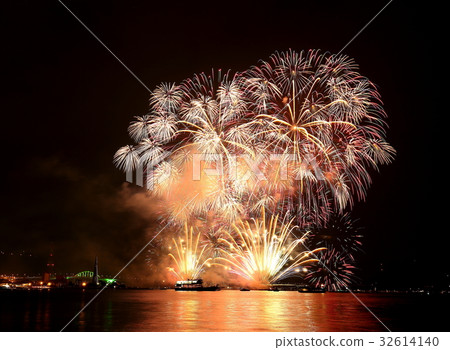 ① fireworks ① fireworks 32614140