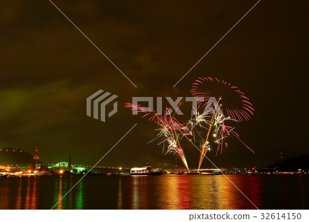 ① fireworks ① fireworks 32614150