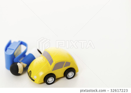 School attendance school elementary school student school bags accident 32617223