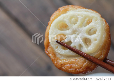 用筷子炸蓮藕魚板、炸蓮藕 32617474