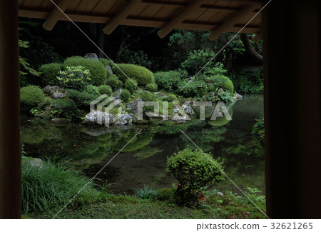 Yakusuien Japanese Garden 32621265